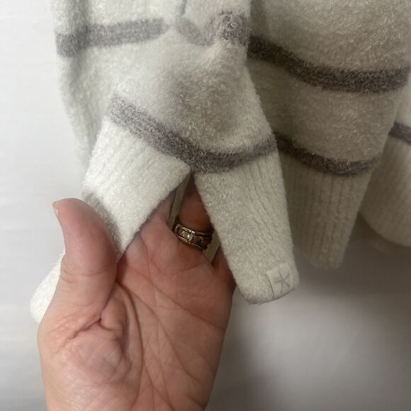 Barefoot Dreams CozyChic Lite Striped Raglan Pullover Size S White with Gray - Picture 5 of 10